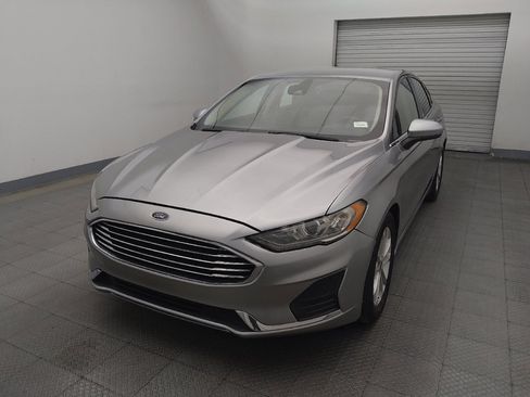 Used 2020 Ford Fusion SE FWD image 15