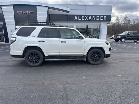 Used 2019 Toyota 4Runner Limited image 2