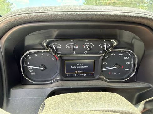 Used 2019 GMC Sierra 1500 Elevation w/ Elevation Value Package AWD/4WD image 6