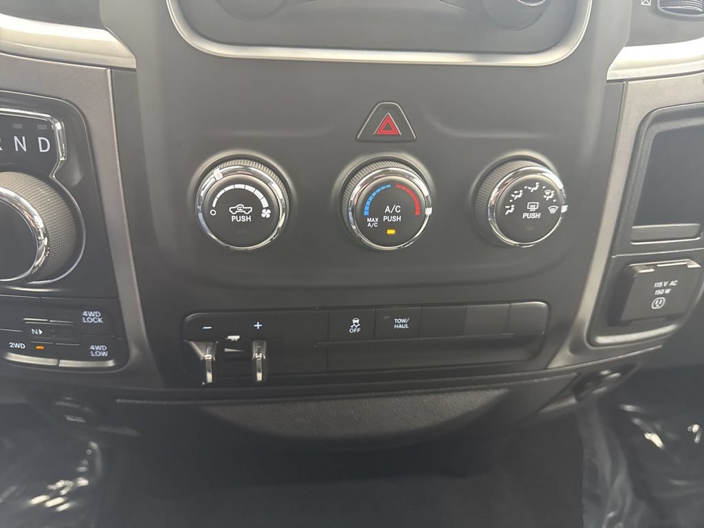 Used 2023 RAM 1500 Classic SLT AWD/4WD image 21