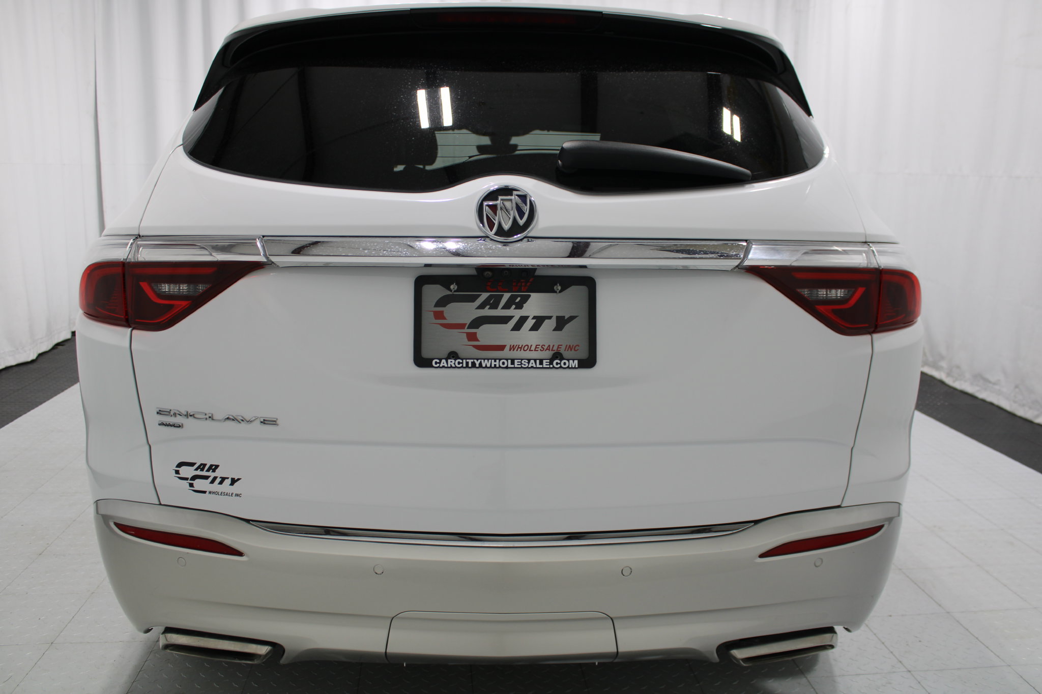 Used 2024 Buick Enclave Premium AWD/4WD image 7