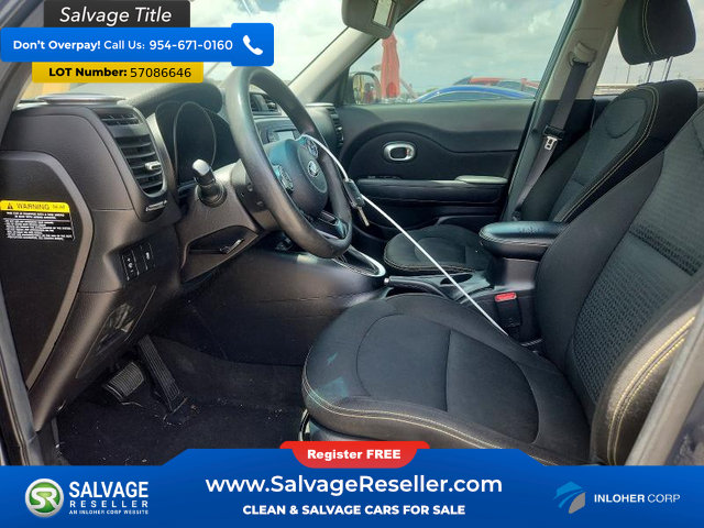 Used 2016 Kia Soul + FWD image 9