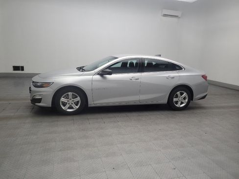 Used 2021 Chevrolet Malibu LS FWD image 2