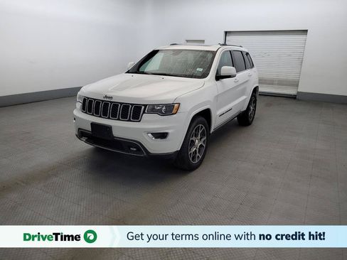 Used 2018 Jeep Grand Cherokee Limited AWD/4WD image 1