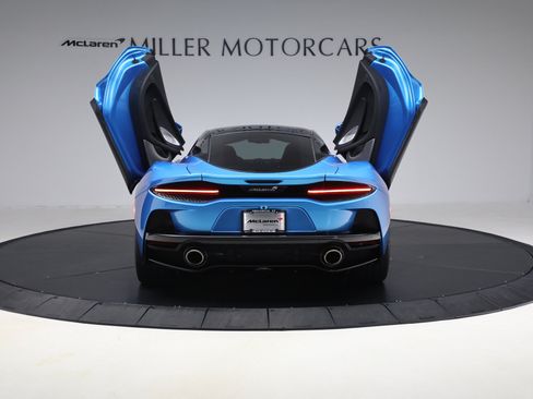 Used 2021 McLaren GT RWD image 17
