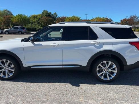 Used 2022 Ford Explorer Platinum w/ Equipment Group 601A image 35