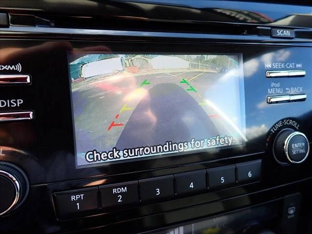 Used 2017 Nissan Rogue SV AWD/4WD image 22
