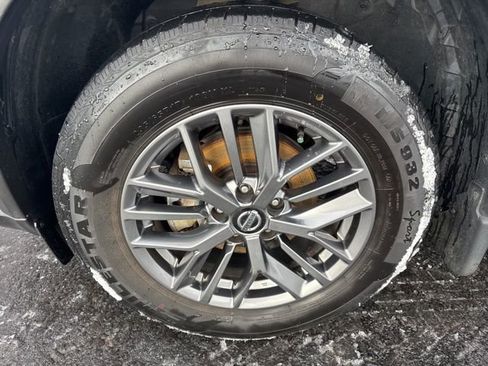 Used 2021 Nissan Rogue S image 9