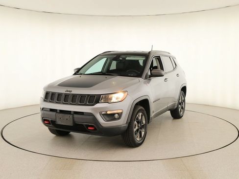 Used 2018 Jeep Compass Trailhawk AWD/4WD image 12