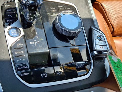 Used 2022 BMW X7 M50i AWD/4WD image 33