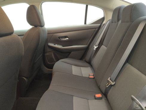 Used 2023 Nissan Sentra SV FWD image 18
