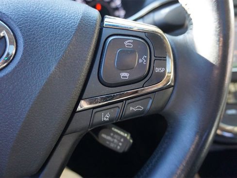 Used 2018 Toyota Avalon Limited image 8