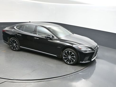 Used 2023 Lexus LS 500h AWD w/ Luxury Package image 37
