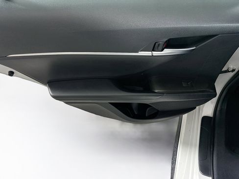 Used 2023 Toyota Camry SE image 25