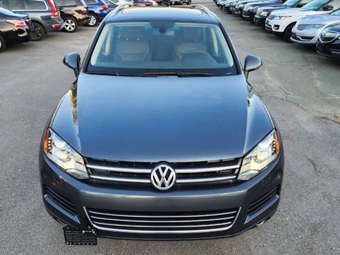 Used 2012 Volkswagen Touareg Executive image 3