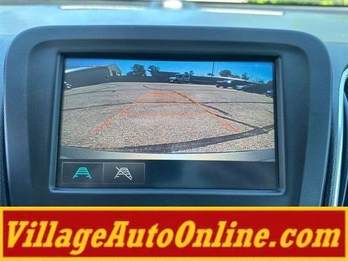 Used 2017 Chevrolet Malibu LT FWD image 19