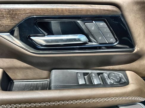 New 2026 GMC Yukon Denali Ultimate AWD/4WD image 22