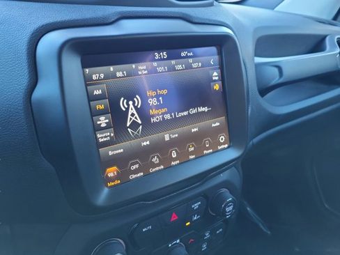 Used 2022 Jeep Renegade Latitude w/ Convenience Group image 33