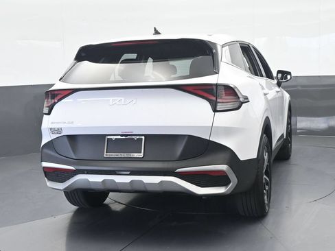 Used 2025 Kia Sportage EX FWD image 5