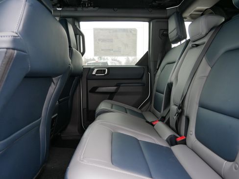 New 2024 Ford Bronco Outer Banks w/ Sasquatch Package image 6