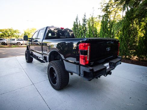 Used 2023 Ford F250 Lariat w/ Lariat Ultimate Package AWD/4WD image 8