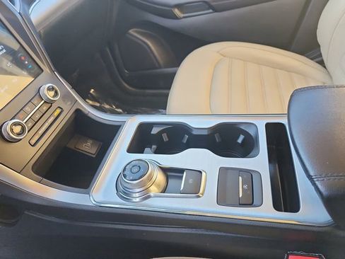 Used 2022 Ford Edge SEL image 24