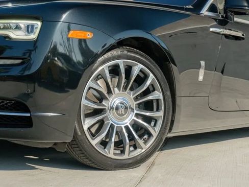 Used 2018 Rolls-Royce Dawn image 26