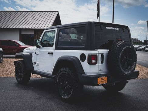 Used 2021 Jeep Wrangler Sport AWD/4WD image 9