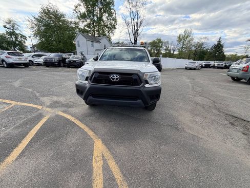 Used 2012 Toyota Tacoma 2WD Regular Cab image 3