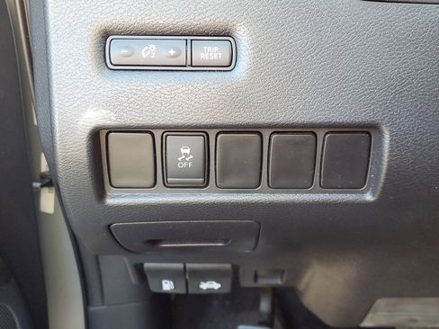 Used 2019 Nissan Murano SV image 31