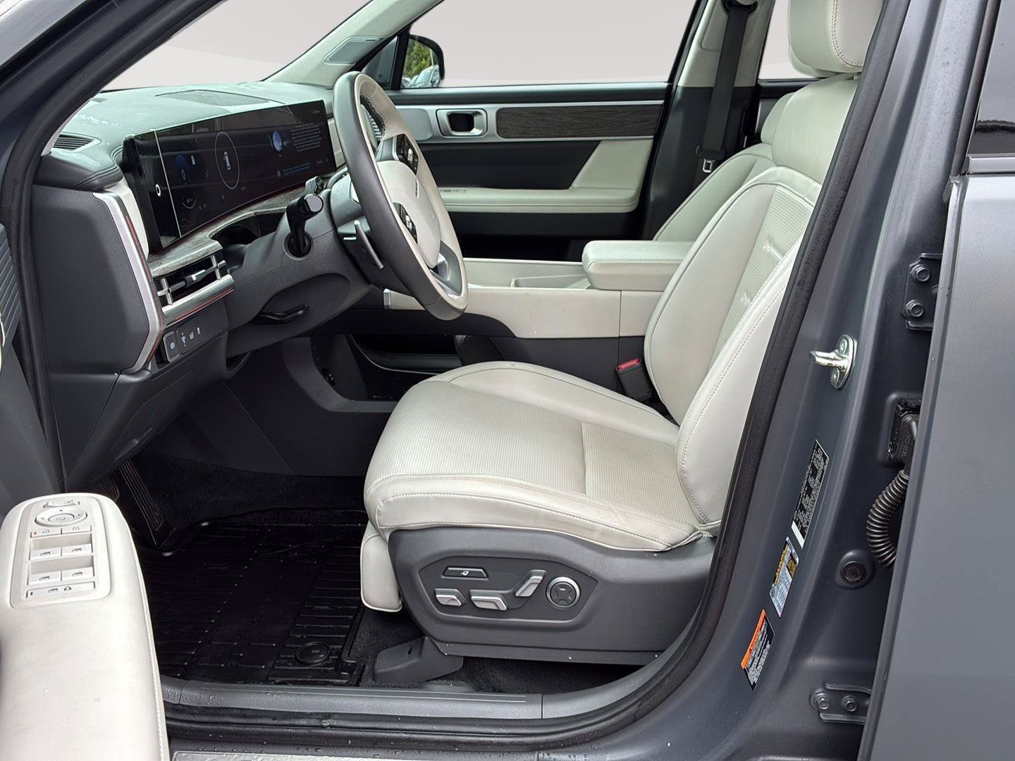 Used 2024 Hyundai Santa Fe Calligraphy AWD/4WD image 29