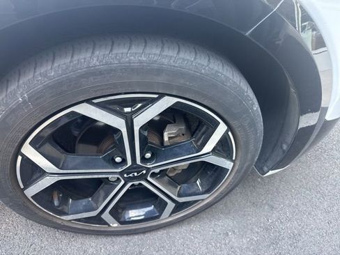 Used 2023 Kia Niro EX Touring image 10