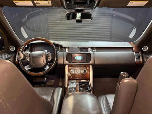 Used 2014 Land Rover Range Rover HSE image 11