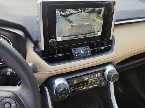 Used 2023 Toyota RAV4 XLE Premium FWD image 22