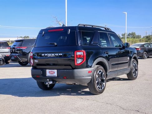 Used 2023 Ford Bronco Sport Outer Banks image 5