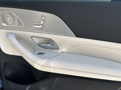 Used 2025 Mercedes-Benz GLS 450 4MATIC image 20