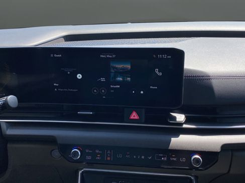 New 2026 Kia Carnival EX FWD image 13