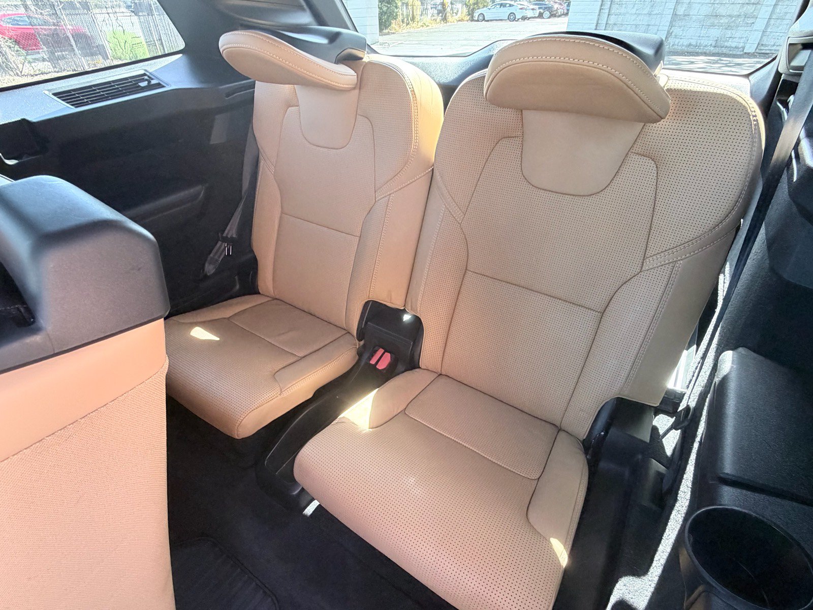 Used 2018 Volvo XC90 T6 Inscription w/ Convenience Package AWD/4WD image 10