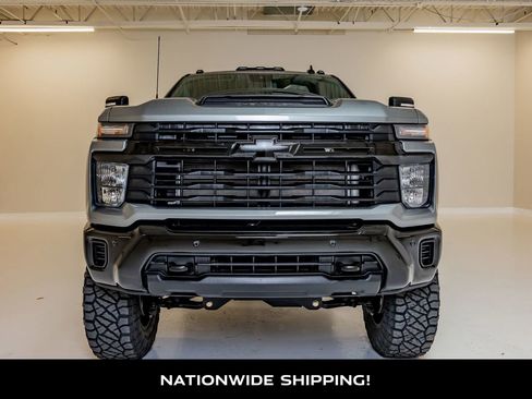 Used 2025 Chevrolet Silverado 2500 Custom w/ Custom Value Package AWD/4WD image 4