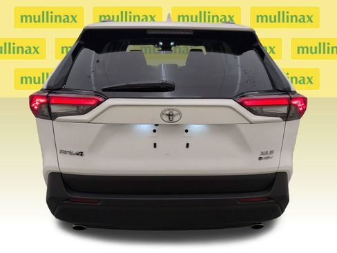 Used 2025 Toyota RAV4 XLE AWD/4WD image 29