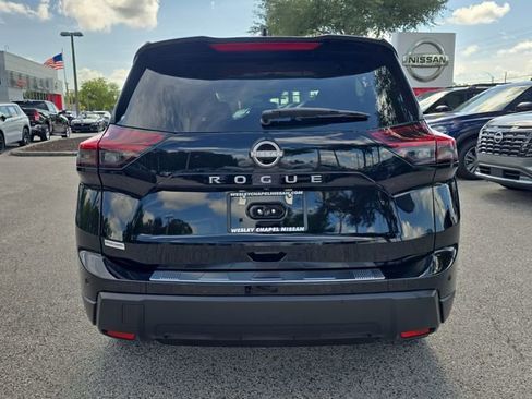 Certified 2025 Nissan Rogue SV FWD image 7