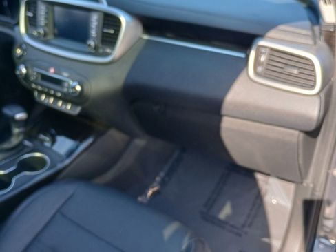 Used 2020 Kia Sorento EX image 23