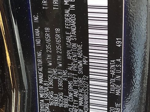 Used 2024 Toyota Highlander LE image 29