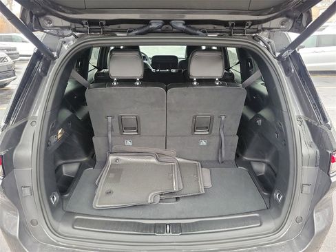 Used 2024 Jeep Grand Cherokee L Altitude image 23