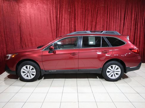 Used 2018 Subaru Outback 2.5i Premium image 4
