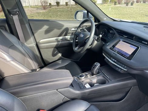 Used 2019 Cadillac XT4 Premium Luxury image 34