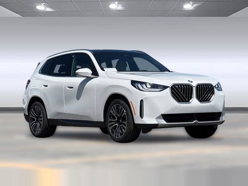 Used 2025 BMW X3 xDrive30i w/ Convenience Package image 6