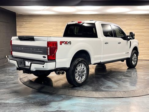 Used 2022 Ford F250 Platinum w/ FX4 Off-Road Package image 31