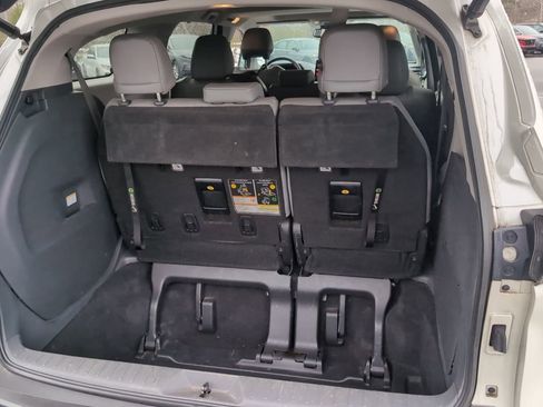 Used 2021 Toyota Sienna XLE image 11