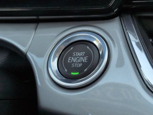 Used 2026 Chevrolet Trax LT FWD image 25